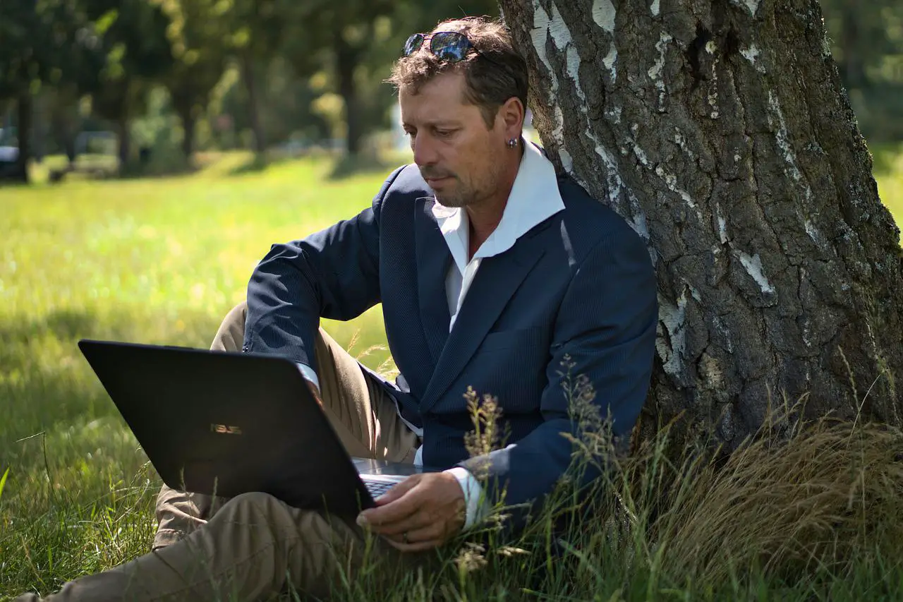 How to work from anywhere in the world