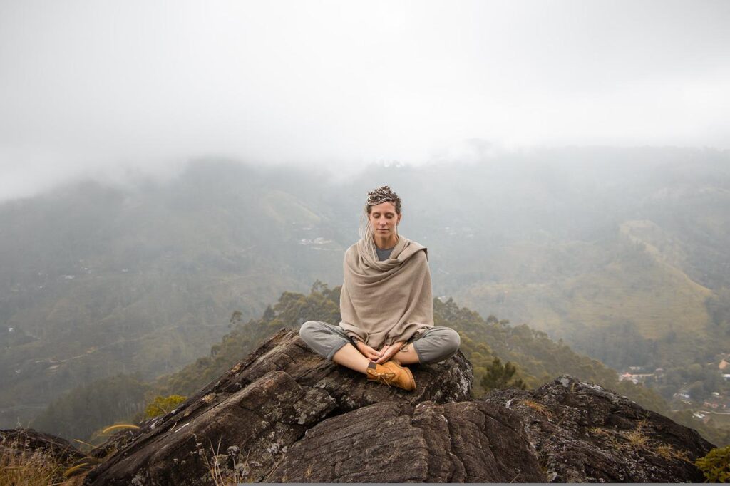 What Is The Difference Between Spirituality & Religion